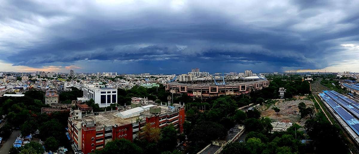 ரம்யமாக காட்சி அளித்த சென்னை மாநகரம் - புகைப்படங்கள்