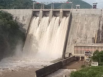 பில்லூர் அணை நிரம்பியது: மேட்டுப்பாளையம் பவானி ஆற்றில் வெள்ளப்பெருக்கு