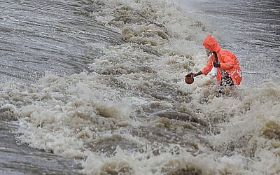 கர்நாடகத்துக்கு ஆரஞ்ச் அலர்ட்! பள்ளிகளுக்கு விடுமுறை!