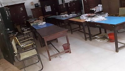 வருவாய்த்துறை அலுவலா்கள் தற்செயல் விடுப்பு எடுத்து போராட்டம்