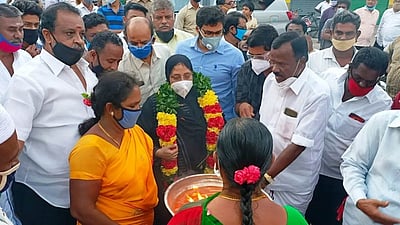 கரோனாவில் இருந்து குணமடைந்த அமைச்சருக்கு வரவேற்பு