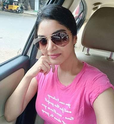 மீரா மிதுனுக்கு நடிகை சனம் ஷெட்டி எச்சரிக்கை