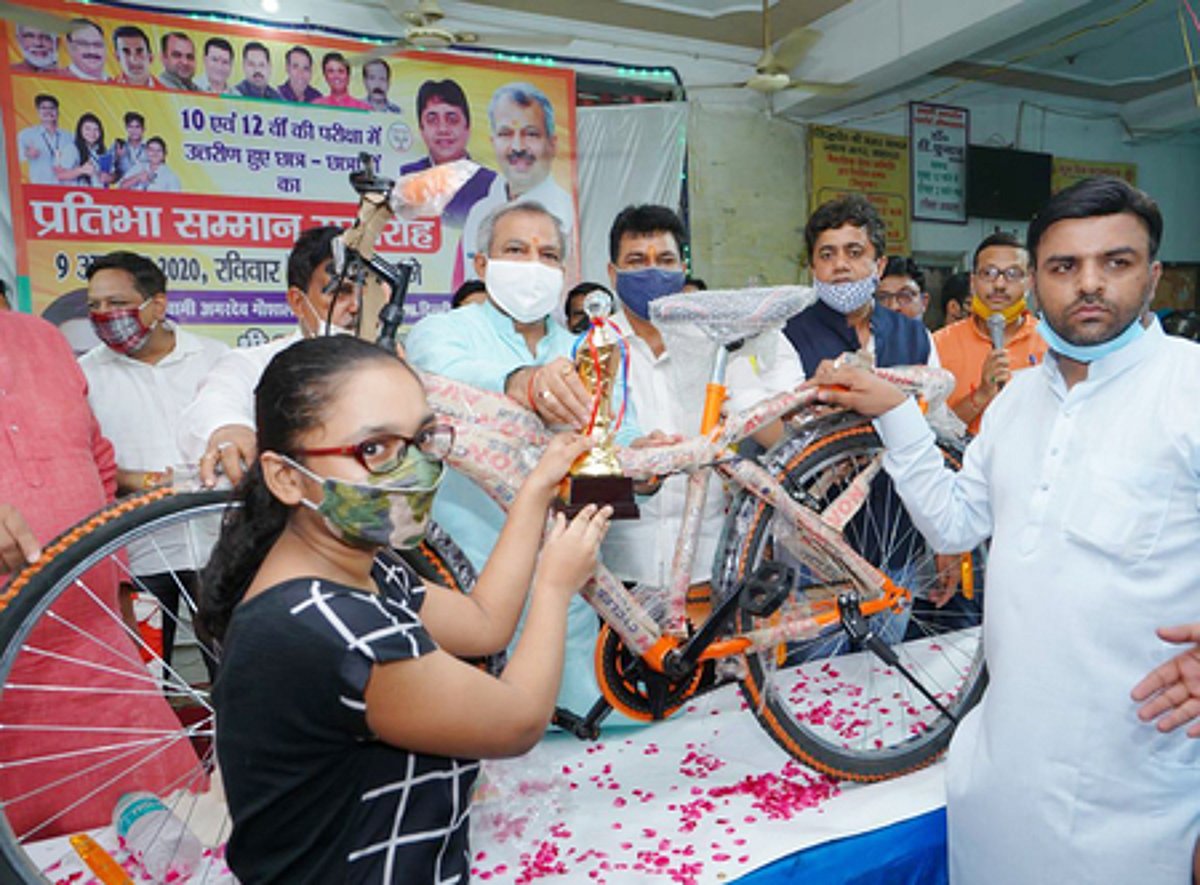 தில்லி மாநகராட்சி தொடக்கப் பள்ளிகளில் புதிய கல்விக் கொள்கை அமல் செய்யப்படும்: ஆதேஷ் குமாா் குப்தா தகவல்