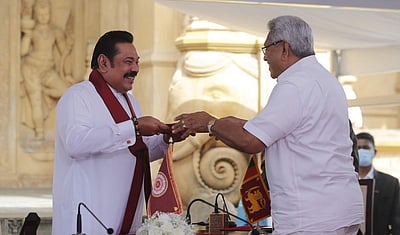 இலங்கை பிரதமரானார் மகிந்த ராஜபட்ச - புகைப்படங்கள்