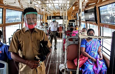 தமிழகம் முழுவதும் பேருந்துகள் ஓடத் தொடங்கின