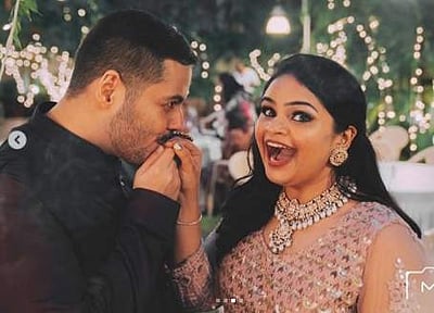 நகைச்சுவை நடிகை வித்யுலேகா நிச்சயதார்த்தம்: புகைப்படங்கள்