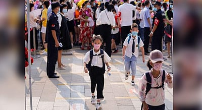 வூஹானில் மீண்டும் திறக்கப்பட்ட பள்ளிகள்