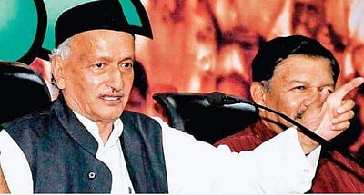 கங்கனாவின் மும்பை அலுவலகம் இடிப்பு: ஆளுநர் அதிருப்தி