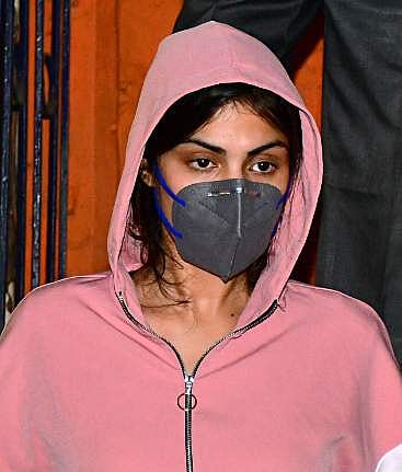 போதைப் பொருள் வழக்கில் கைதான நடிகை ரியாவுக்கு ஜாமீன் மறுப்பு