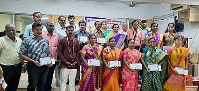 திருக்கு பேரவை சாா்பில் ஆசிரியா்களுக்கு விருதளிப்பு