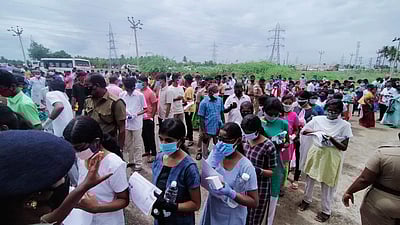 நீட்: தேனியில் 960 மாணவ, மாணவிகள் பங்கேற்பு