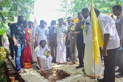 ஆற்றூரில் வாள் விளையாட்டு உள்ளரங்கத்துக்கு அடிக்கல்