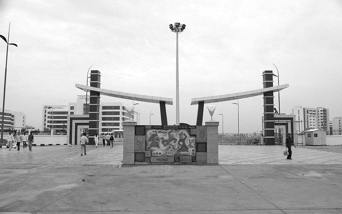 அழைக்கிறது... வேலை!