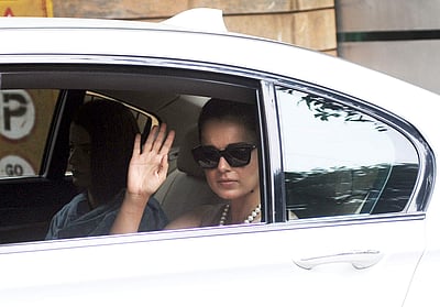 மும்பையிலிருந்து சொந்த ஊரான மணாலிக்குத் திரும்பினார் நடிகை கங்கனா