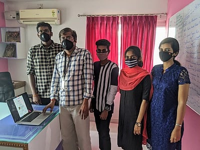 ஈ-பாக்ஸ் கல்லூரிகளின் ஃபைபா் & ஃபேப்ரிக் ஸ்டாா்ட் அப் ஸ்டுடியோ துவக்கம்