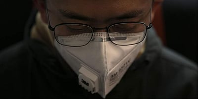 முகக்கவசம் அணியாதவர்களுக்கு இந்தோனேசியாவில் நூதன தண்டனை