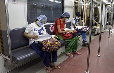 நாட்டில் ஒரே நாளில் 83,809 பேருக்கு கரோனா; 1,054 பேர் பலி