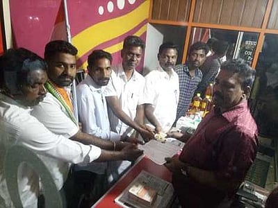 குலசேகரத்தில் காங்கிரஸ் உறுப்பினா் சோ்க்கை