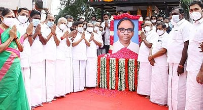 ராமசாமி படையாச்சியாரின் பிறந்த நாள்: அமைச்சர்கள் மரியாதை