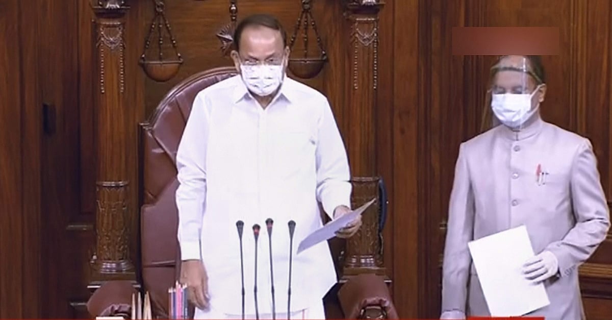 பிட் எழுதலாம், ஆனால் காதில் கிசுகிசுப்பதை தவிர்த்துவிடுங்கள்: வெங்கையா நாயுடு