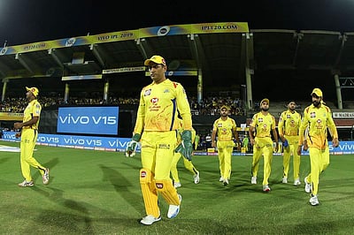 டாஸ் வென்ற சென்னை அணி பந்துவீச்சு தேர்வு