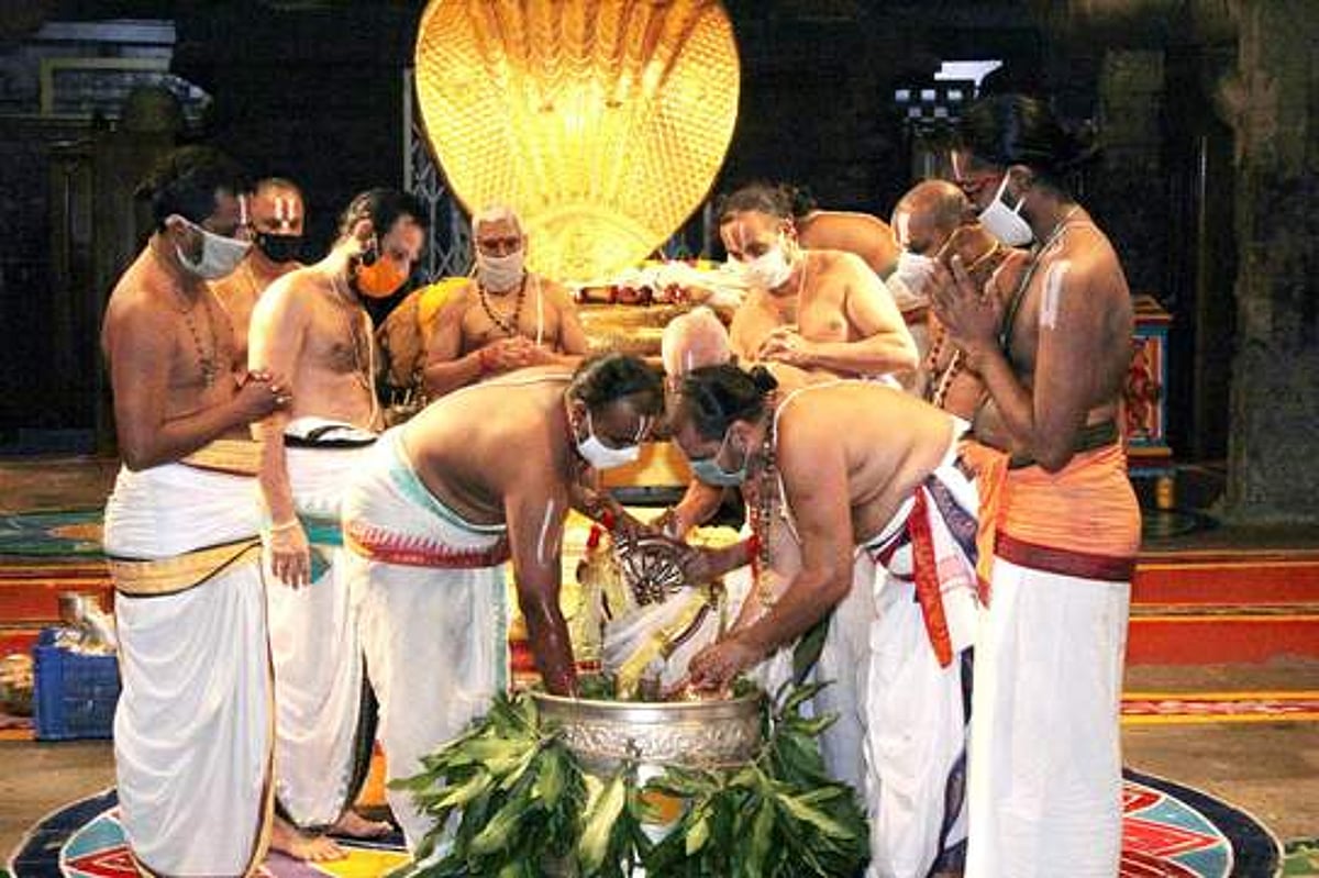 அனந்த பத்மநாப சுவாமி விரதம்: திருமலையில் தீா்த்தவாரி