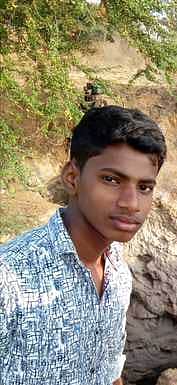 இணைய வழிக் கல்வியில் பாடம் புரியாததால் மாணவா் தற்கொலை