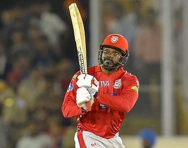 டாஸ் வென்ற பஞ்சாப் பந்துவீச்சு தேர்வு: அணியில் கெயில் இல்லை