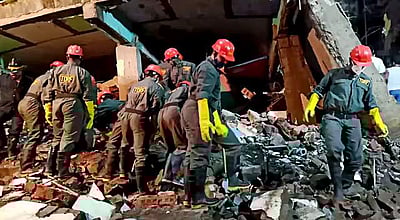 மும்பை கட்டட விபத்தில் பலியானோர் எண்ணிக்கை 13 ஆக உயர்வு