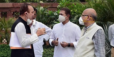 வேளாண் மசோதாவுக்கு ஒப்புதல் அளிக்க வேண்டாம்: குடியரசுத் தலைவரிடம் எதிர்க்கட்சிகள் வலியுறுத்தல்