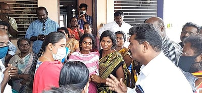 லாரி ஓட்டுநா் கொலை:உறவினா்கள் 3-ஆவது நாளாக போராட்டம்