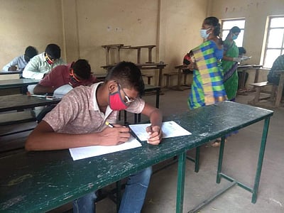 10, 12-ம் வகுப்பு தனித் தேர்வர்கள்: திருச்சி மாவட்டத்தில் 104 பேர் தேர்வு எழுகின்றனர்