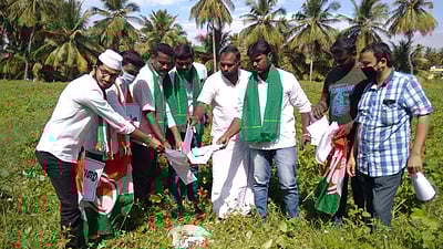 வேளாண் சட்ட மசோதா: ஓமலூரில் இளைஞர் காங்கிரஸ் போராட்டம்