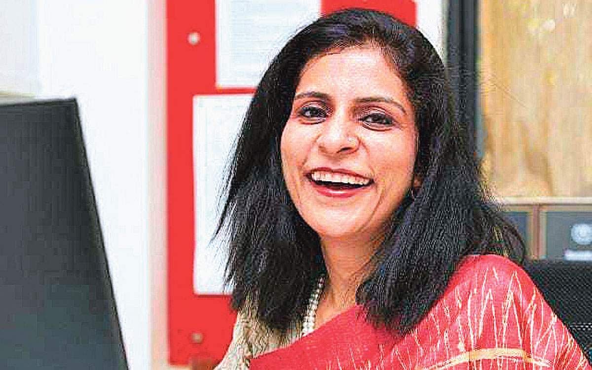 2020- ஆசிய கல்வி விருது பெற்றவர்!