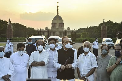 வேளாண் மசோதாக்கள்: குடியரசுத் தலைவரிடம் எதிர்க்கட்சியினர் நேரில் வலியுறுத்தல்