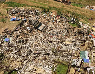 நேபாளத்தில் நிலச்சரிவு : ஒரே குடும்பத்தில் 9 பேர் பலி