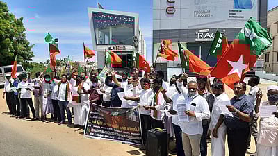 நெல்லையில் எஸ்டிபிஐ கட்சி சார்பில் ஆர்ப்பாட்டம்