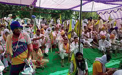 வேளாண் மசோதா: தொடர்ந்து நடைபெறும் விவசாயிகள் போராட்டம்