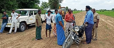 விளை நிலங்கள் வழியாக எரிவாயு குழாய் பதிக்க எதிா்ப்பு