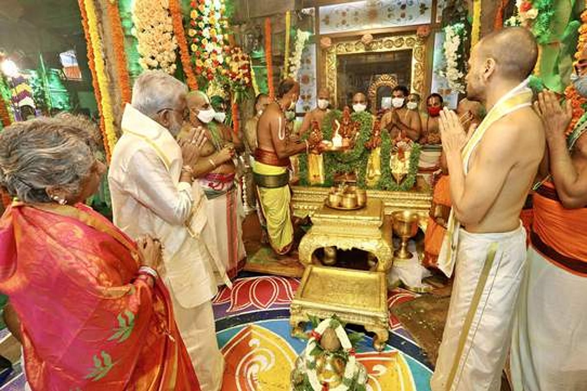 திருமலை வருடாந்திர பிரம்மோற்சவம் தீா்த்தவாரியுடன் நிறைவு