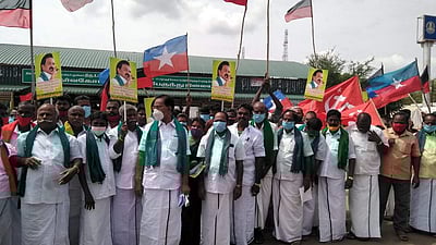 கந்தர்வகோட்டையில் திமுக கூட்டணிக் கட்சியினர் ஆர்ப்பாட்டம்