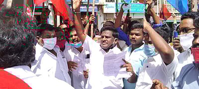 கம்பத்தில் திமுக கூட்டணிக் கட்சியினர் ஆர்ப்பாட்டம்