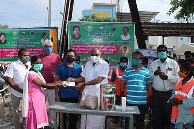 முல்லை நகரில் கபசுரக் குடிநீா் விநியோகம்