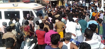 ராணிப்பேட்டையில் பிரசவித்த தாய், சேய் மரணம்: உறவினர்கள் போராட்டம்