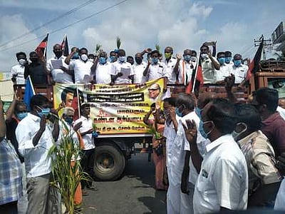 மகுடஞ்சாவடியில் திமுக கண்டன ஆா்ப்பாட்டம்.