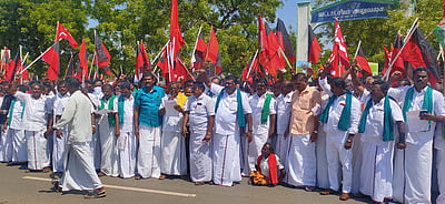 விவசாய திருத்த சட்ட மசோதவை திரும்ப பெறக் கோரி திமுக கூட்டனி கட்சிகள் ஆா்பாட்டம்