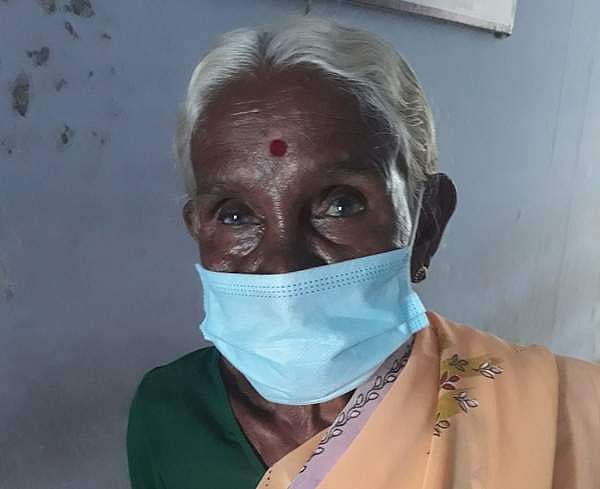 'வாழ நினைத்தால் வாழலாம்'