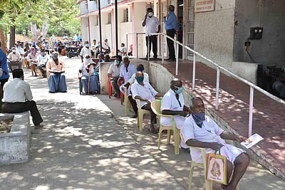 பணப் பிரச்னைகளால் புறக்கணிக்கப்படும் முதியோர்கள்