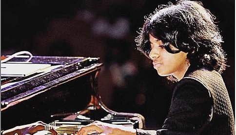 என் தாய்மொழி தெலுங்கு: லிடியன் நாதஸ்வரம்