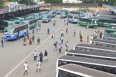 சென்னையில் இருந்து வெளி மாவட்டத்துக்கு செல்லும் பேருந்து சேவை தொடங்கியது